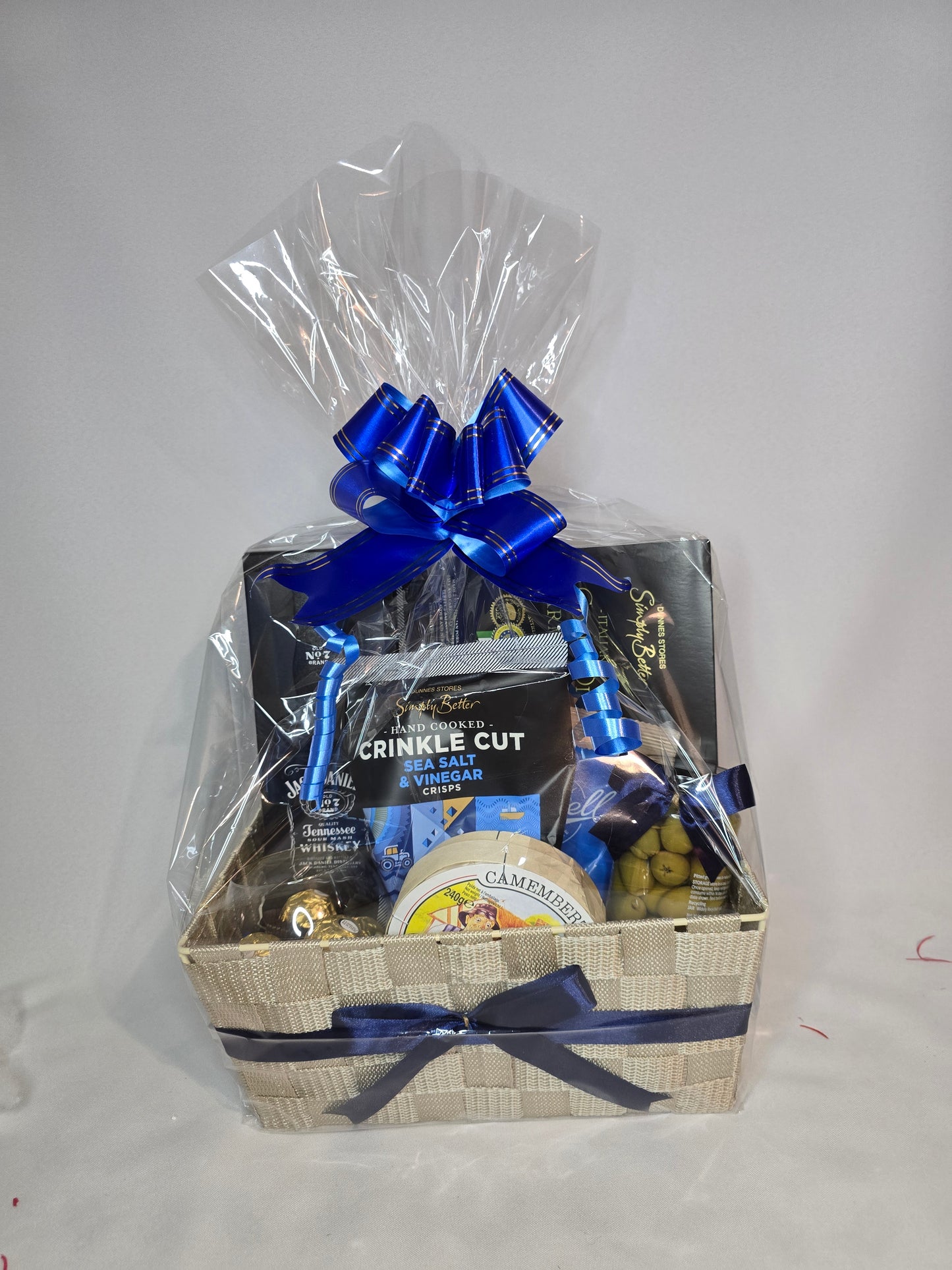 The Ultimate Men's Hamper – A Perfect Gift for Him!